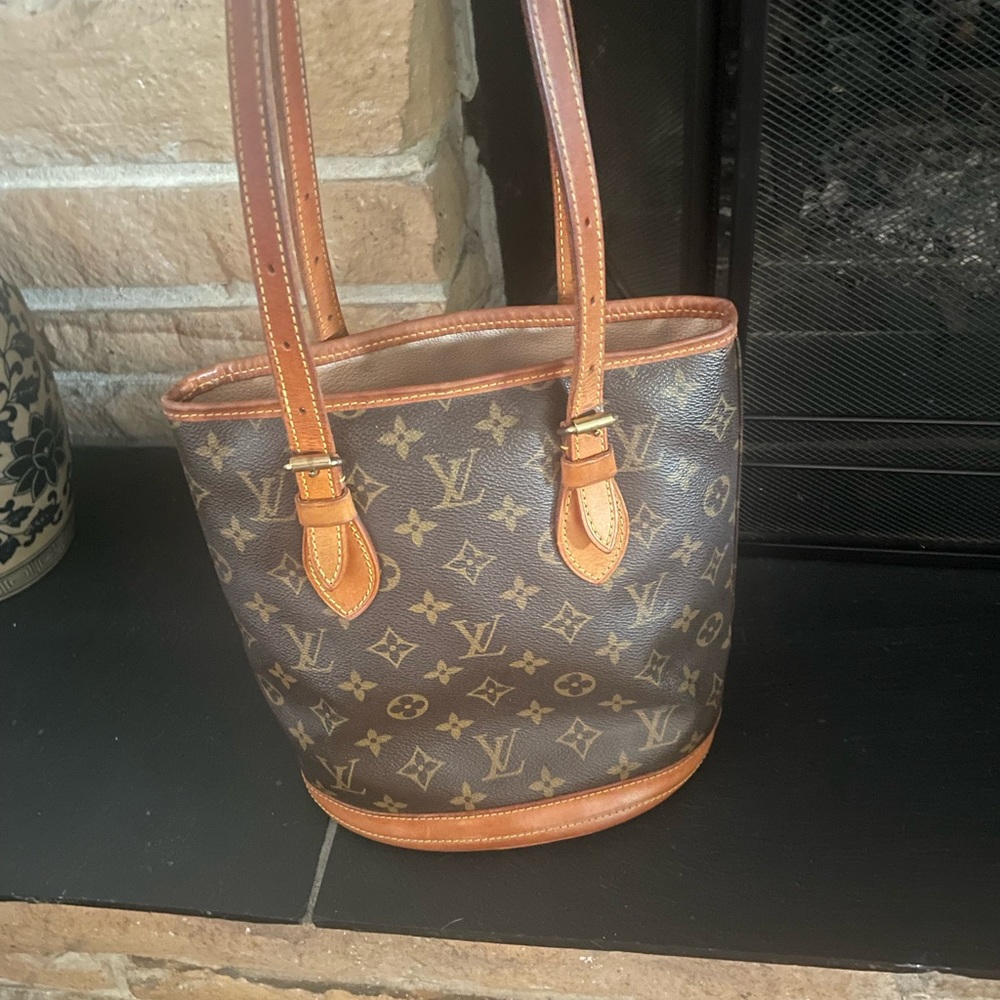 Authentic Louis Vuitton petit bucket 
Shoulder Bag